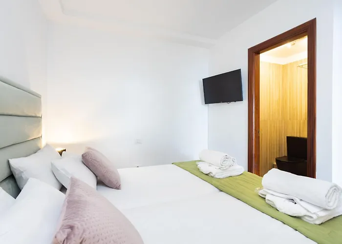 Sunset Horizon Retreat By Eden