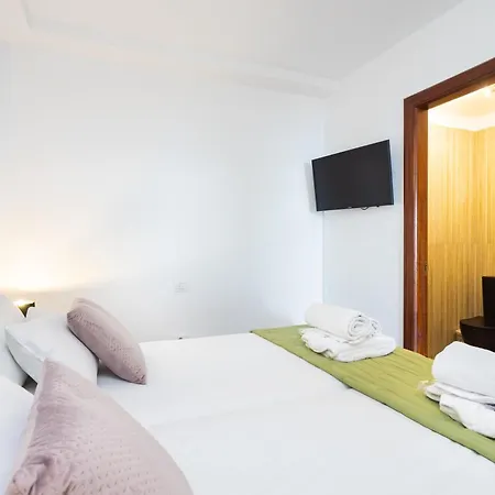 Sunset Horizon Retreat By Eden