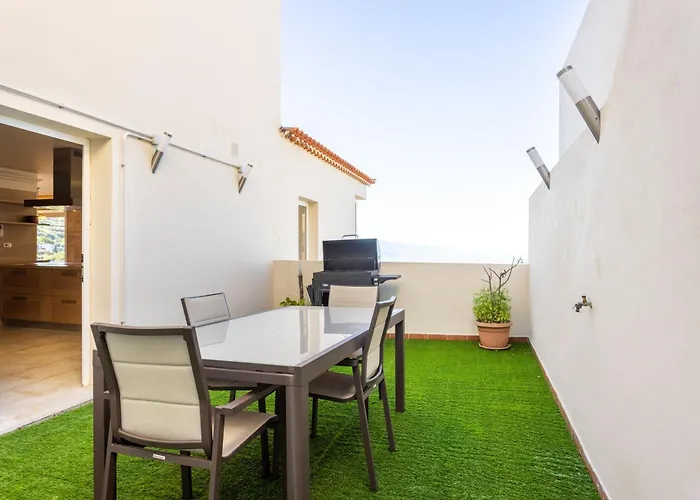 Sunset Horizon Retreat By Eden