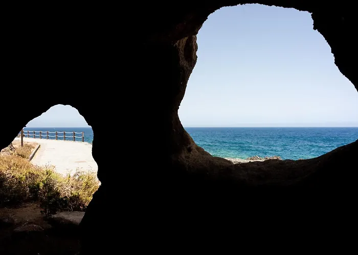 Sunset Horizon Retreat By Eden *